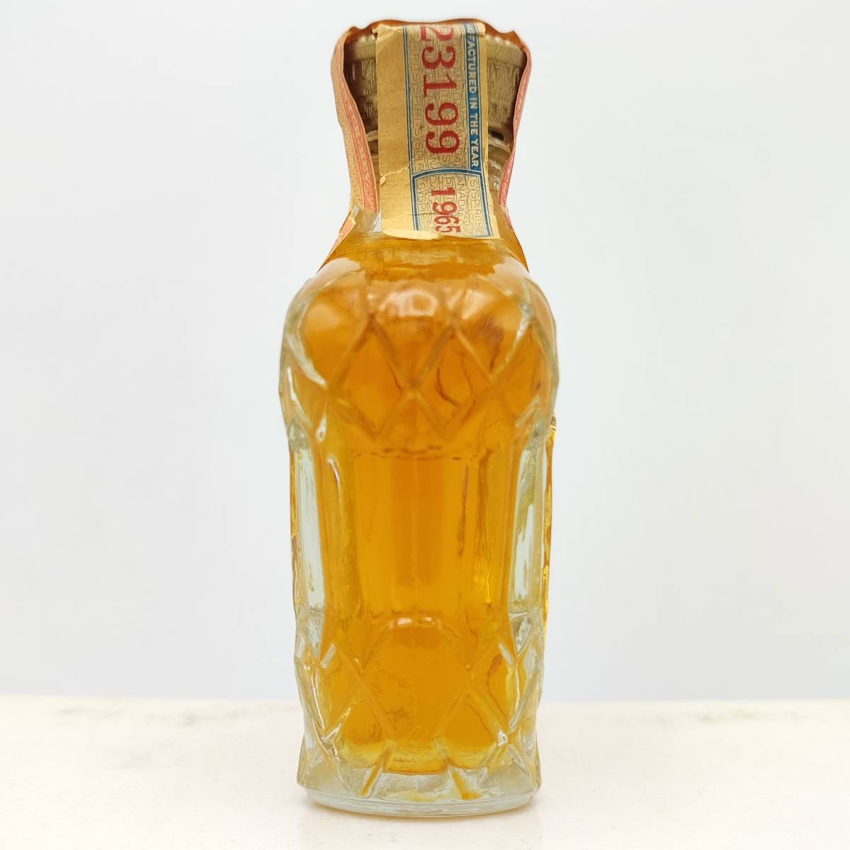 【全国送料無料】Seagram's Crown Royal Fine De Luxe Canadian Whisky 1965　40度　1/10PINT=約47ml【クラウンローヤル カナディアン】