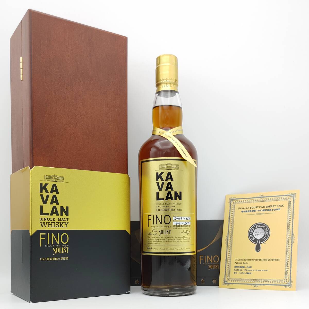 【送料無料】KAVALAN SOLIST SINGLE FINO SHERRY CASK MALT WHISKY Cask Strength【カバラン カヴァラン ソリスト フィノ シェリーカスク】_画像1