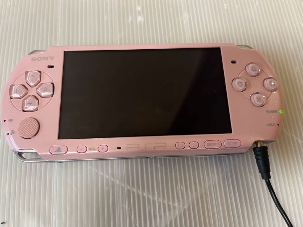 ★動作良好　ほぼ未使用　新品同様　PSP-3000　AKB48限定　ピンク　かなり綺麗な美品　極上美品　本体のみ　送料無料★