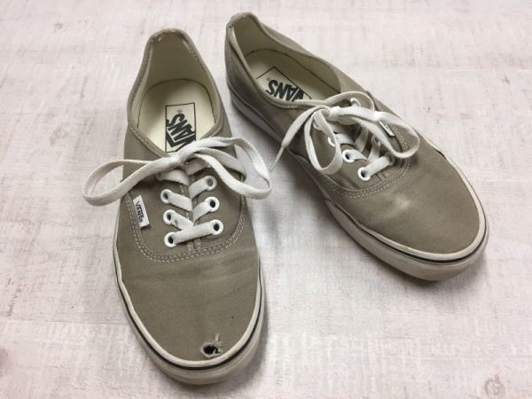 バンズ VANS オーセンティック AUTHENTIC ストリート サーフ 定番アイテム スニーカー レディース 24cm グレー_画像1