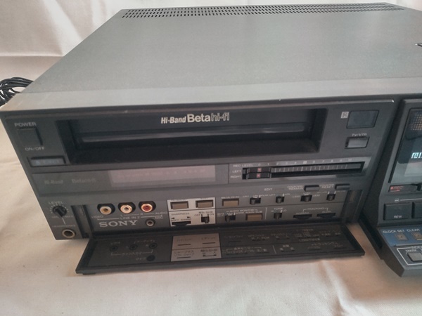 ソニー ベータビデオデッキ SL-HF3000  SONY βビデオデッキ Super Hi-Band hi-fi  ジャンク品（1台目）の画像2