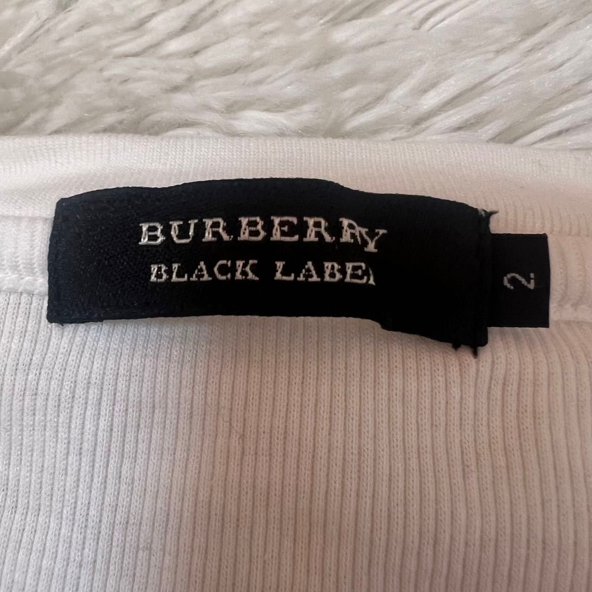 【美品】バーバリーブラックレーベル　半袖Tシャツ　M 白　ノバチェックボタン