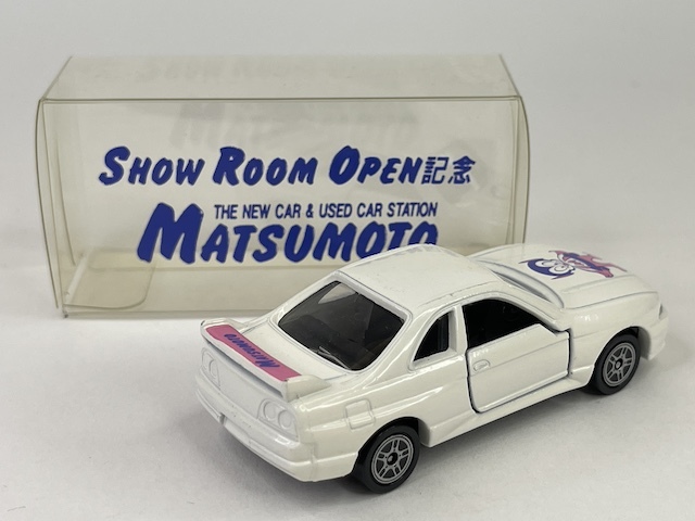 トミカ 20-7-未 日産 スカイライン GT-R R33 I/「MATSUMOTO」ピンク色下地/水色文字タンポ 松本自動車特注_画像2