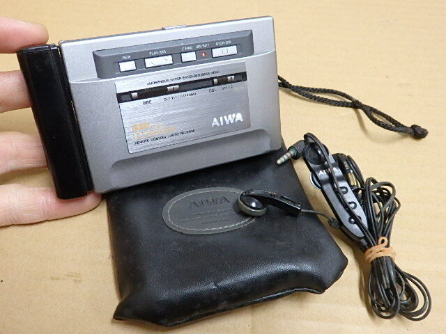 !〇名機!! AIWA HS-PX50 ポータブル カセットプレーヤー アイワ 本体 コントローラー付きイヤホン 電池ボックス バッテリー PB-4 電通ありの画像1