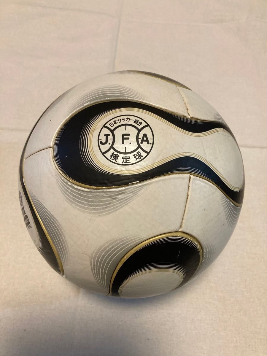 サッカーボール 2006 アディダス(ドイツワールドカップ試合球 サッカーボール 2006 アディダス(ドイツワールドカップ試合球