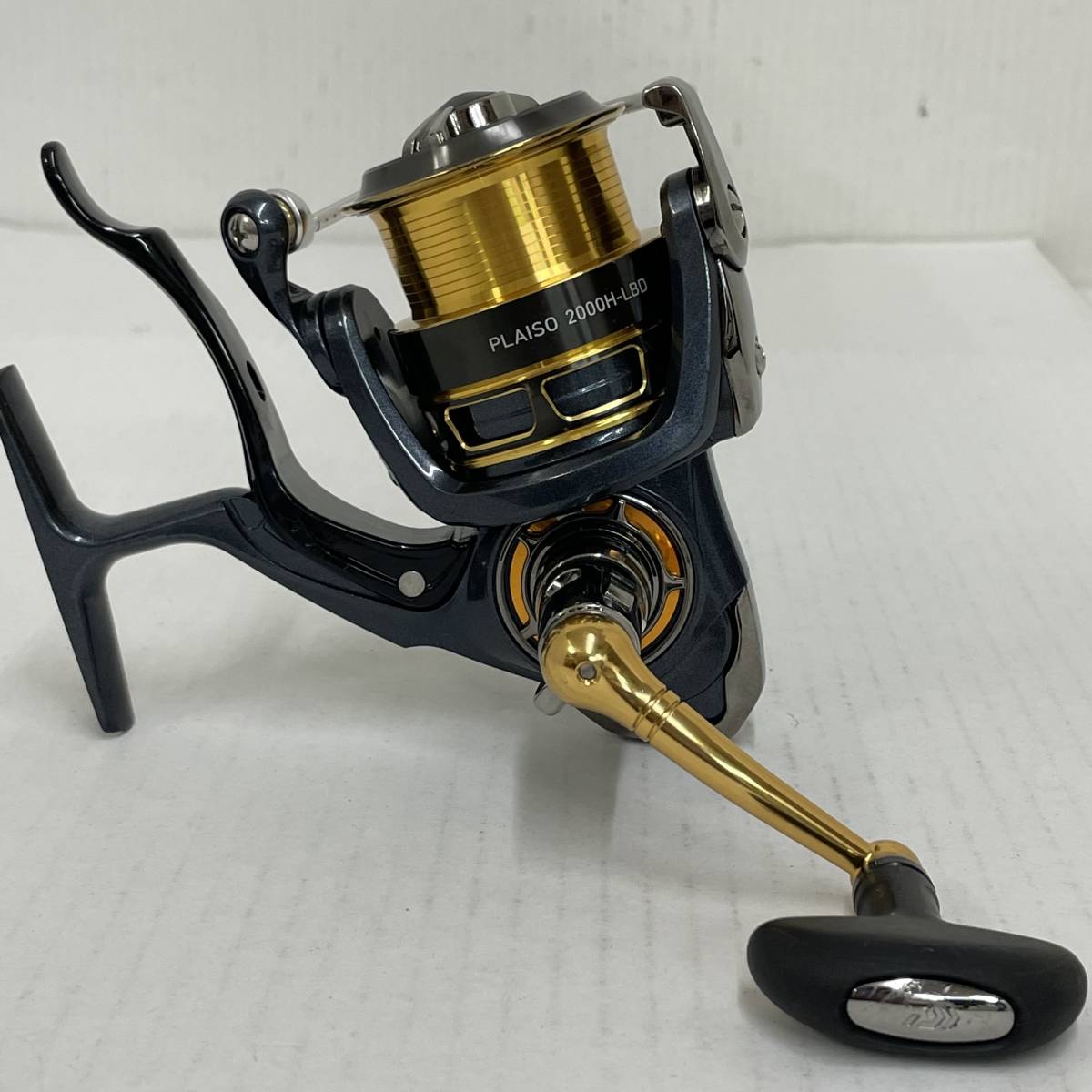 A123[06]2(スピニングリール) 中古 DAIWA/ダイワ/16プレイソ 2000H-LBD/付属品なし 2/9A出品_画像3