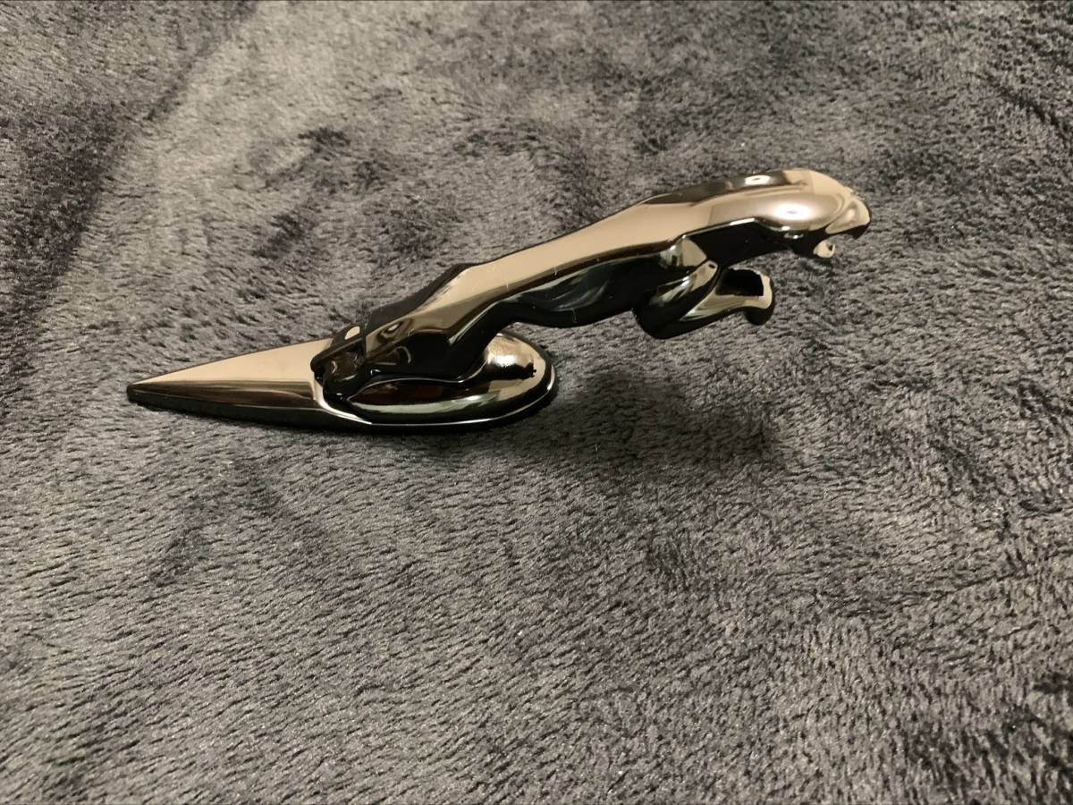 ジャガー リーピングキャット 全車適合 貼り付けタイプ 穴あけ