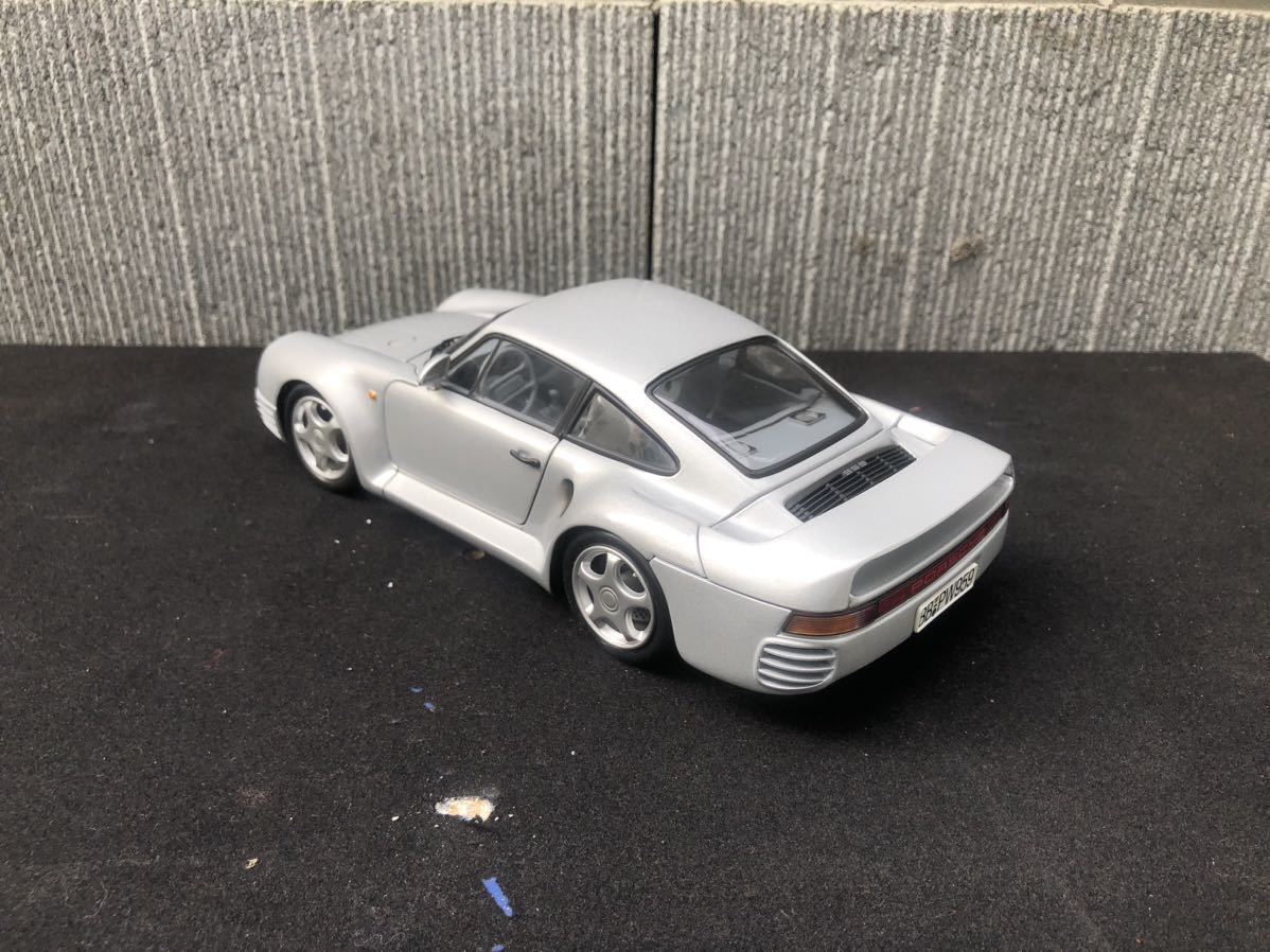 一円スタート　1/18 exoto motor box Porsche 959 silver 本体のみ_画像3