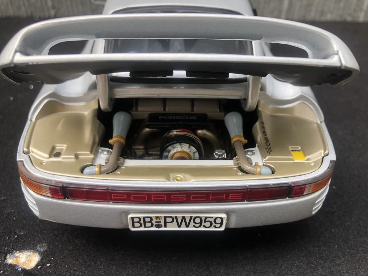 一円スタート　1/18 exoto motor box Porsche 959 silver 本体のみ_画像6