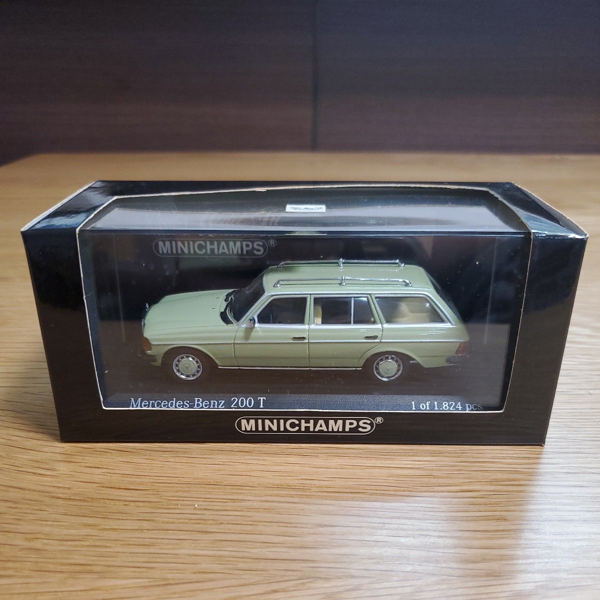 1/43 ミニチャンプス MINICHAMPS ミニカー/Mercedes-Benz 200T 1980-85 Kaledoniengrun/メルセデス・ベンツ 200T グリーンの画像7