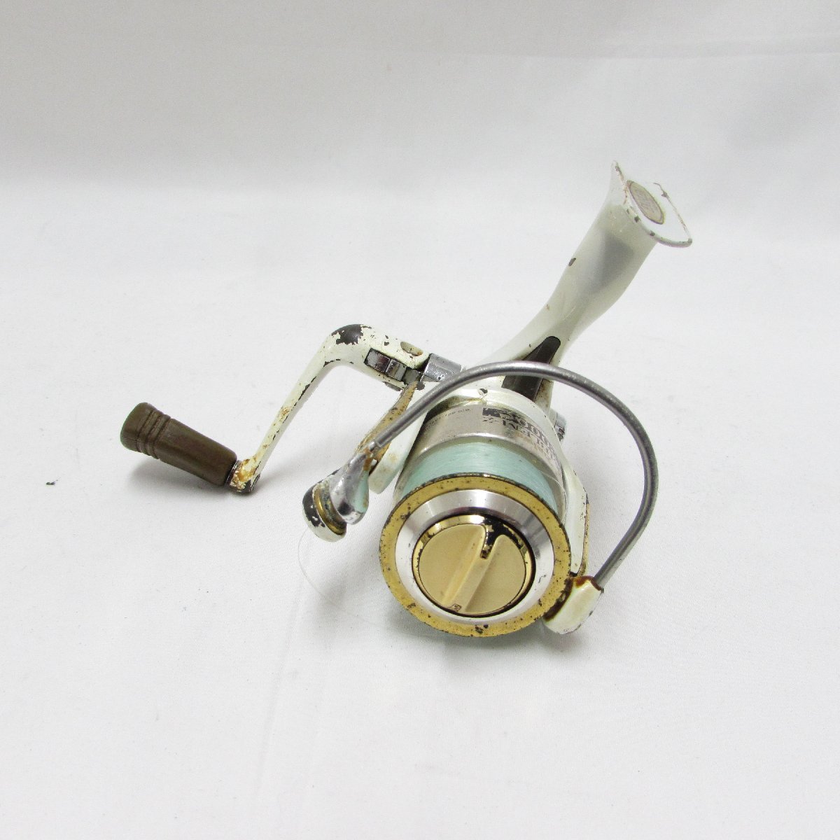 DAIWA ダイワ EMBLEM-Z 2000C スピニングリール 釣具 USED /2402D_画像3