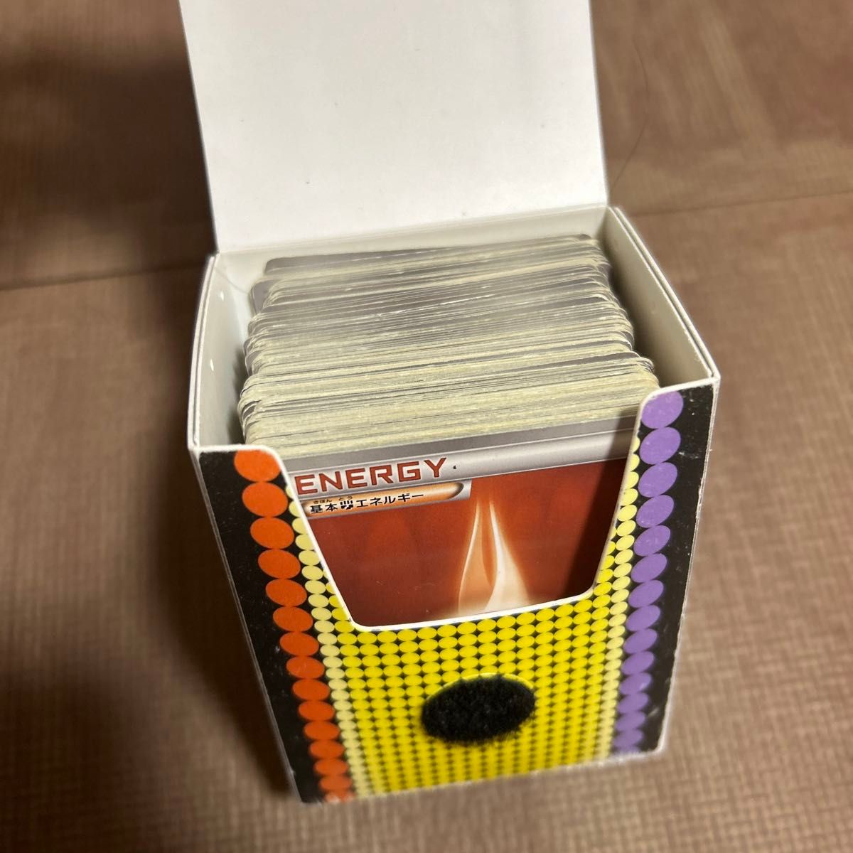 一昔前のポケモンカードまとめ売りこの箱は中見てないのでレアカードがあるかも　ケース付き