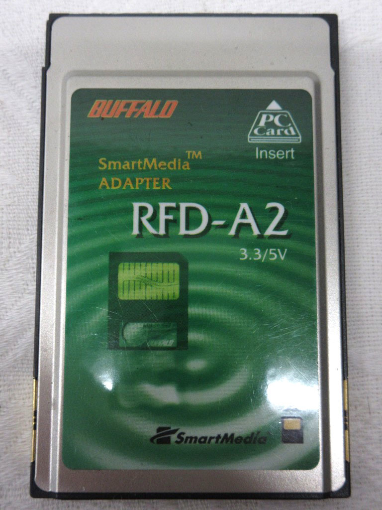 02K021 バッファロー スマートメディア PCカードアダプター[RFD-A2] ＋ 16MB スマートメディア 未確認 現状 売り切り_画像5