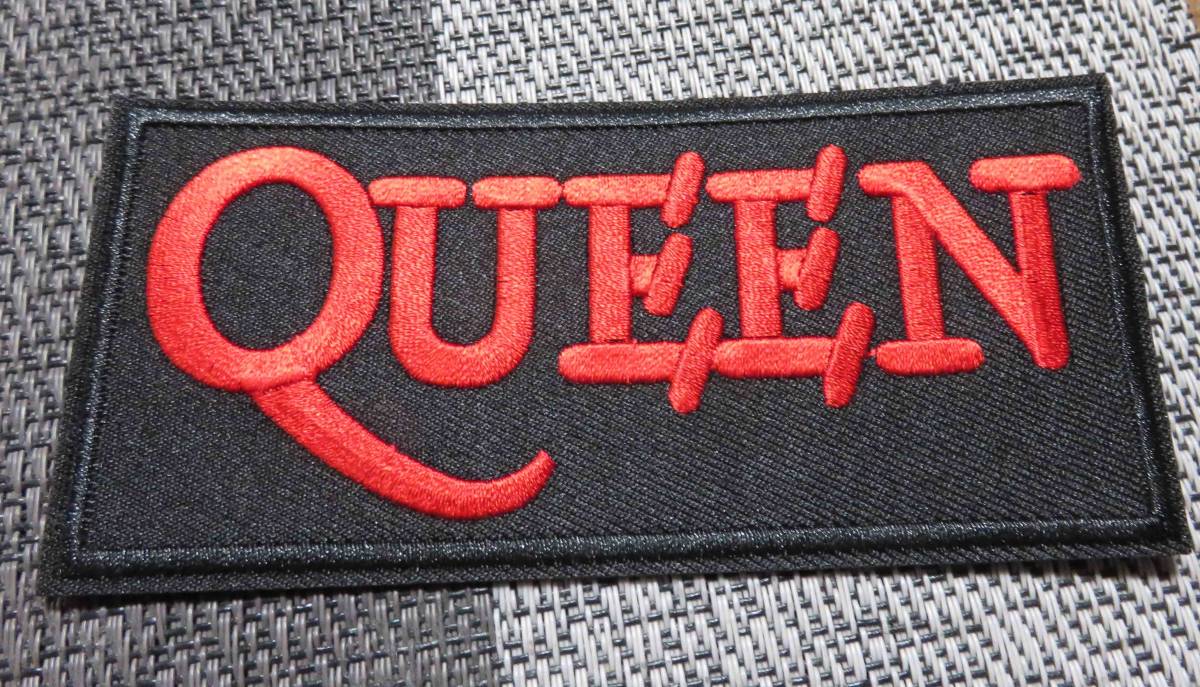 黒赤QN長方形　英語◆新品▼クイーン　Queen　英国　イギリス・ロンドン　ロックバンド　刺繍ワッペン（パッチ）激渋◆音楽　ミュージック_画像1