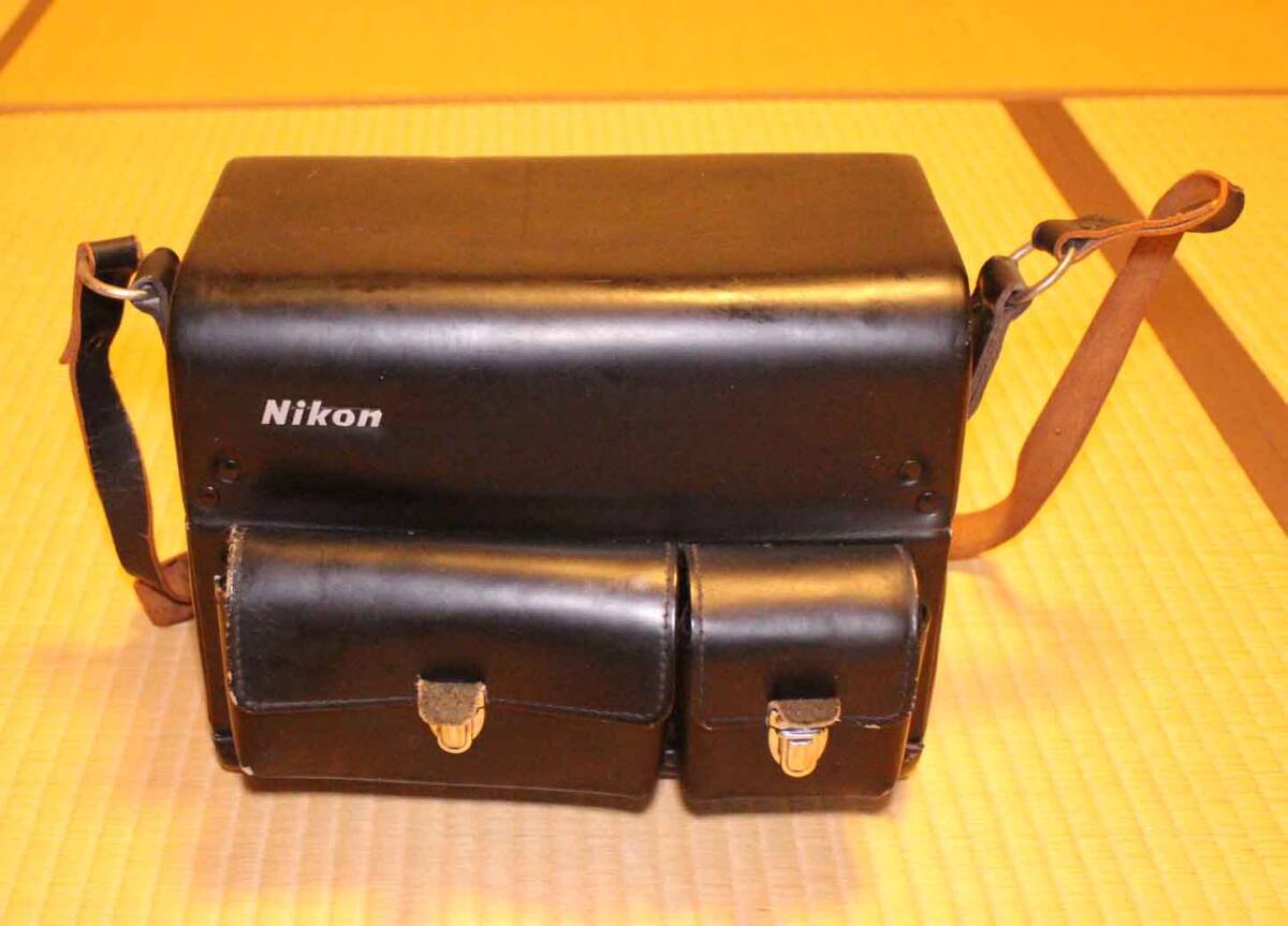 [is152]Nikon レンズケース　カメラケース　バッグ　camera case ハードケース　 ニコン　Fマウント　プレート　LENS CASE_画像1