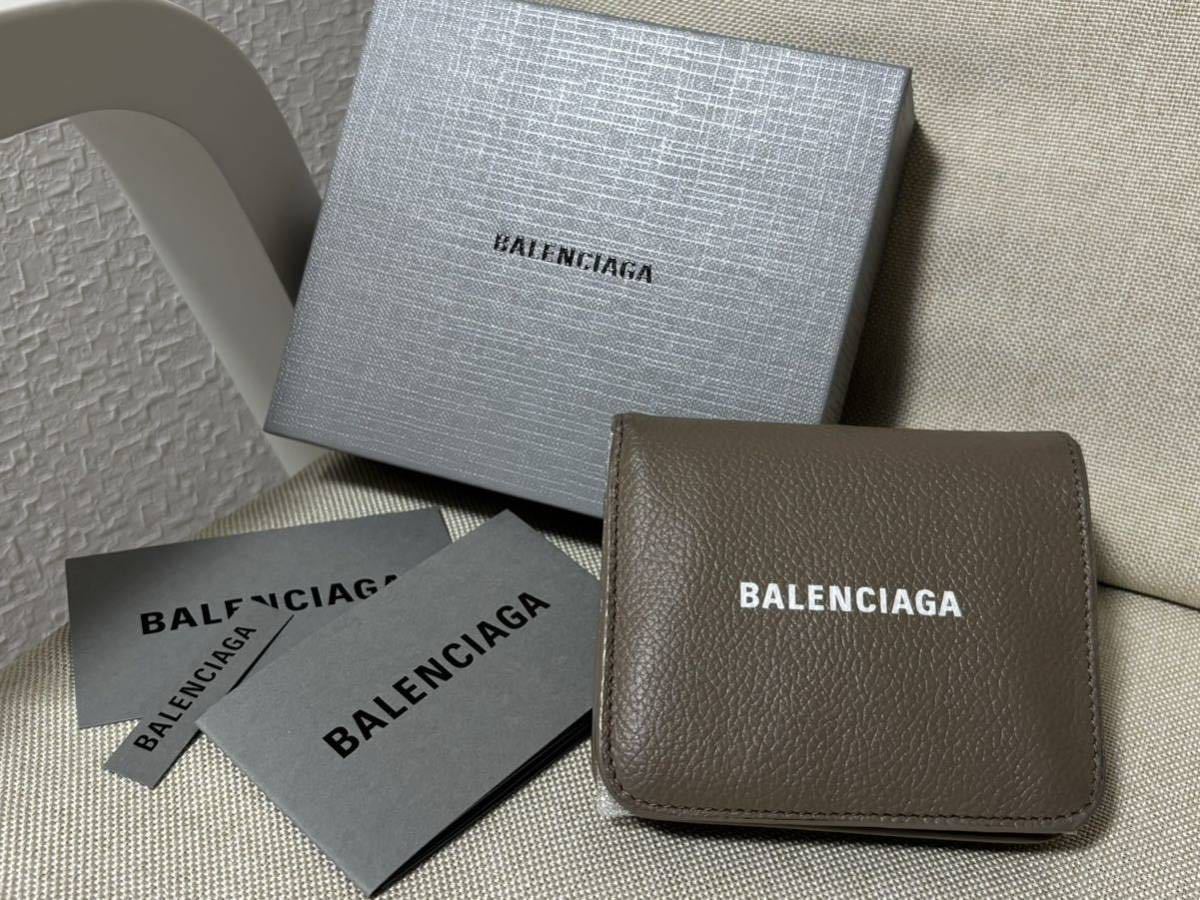 早い者勝ち！【バレンシアガ】BALENCIAGA 二つ折財布 CASH FLAP COIN & CARD HOLDER【美品】コンパクト/レザー/ミンク【断捨離中】値引き可_画像1