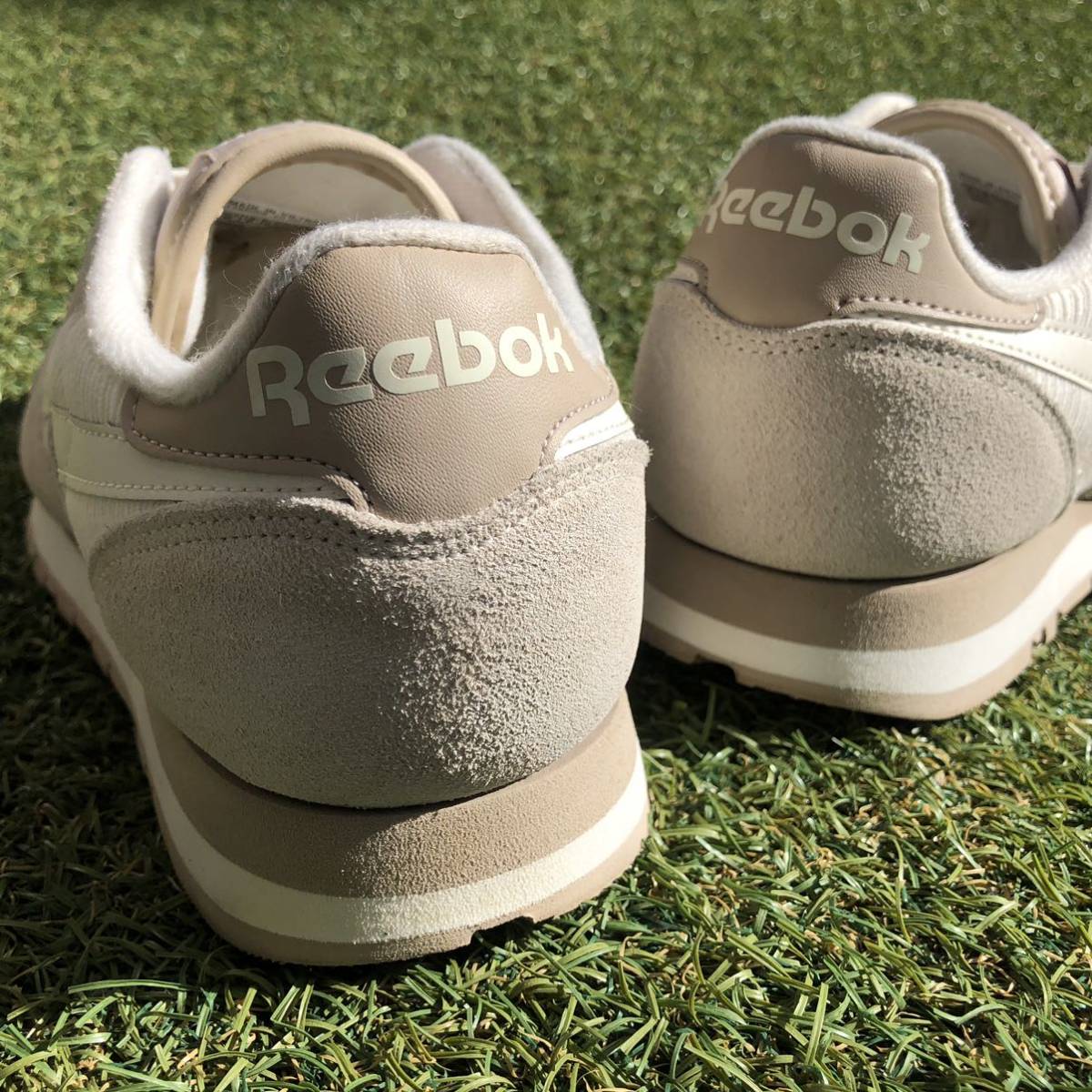 美品27 Reebok CLASSIC LEATHER リーボック クラシックレザー HW782