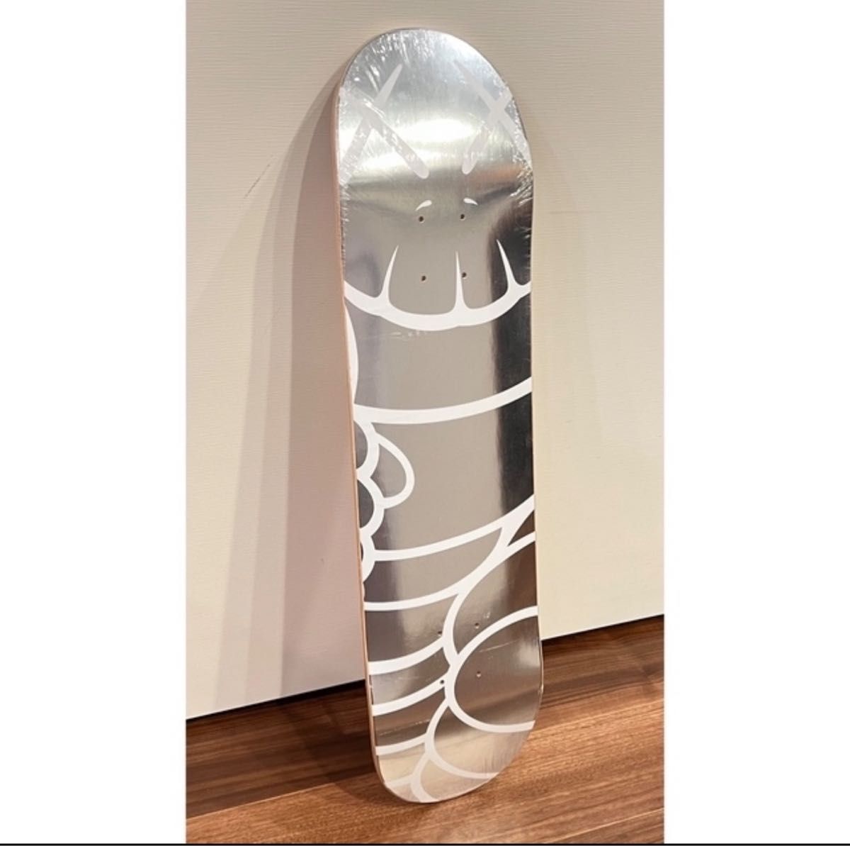 新品未開封】KAWS SUPREME Chum Deckデザインスケボーデッキ 新品未開封】KAWS SUPREME Chum Deckデザインスケボーデッキ