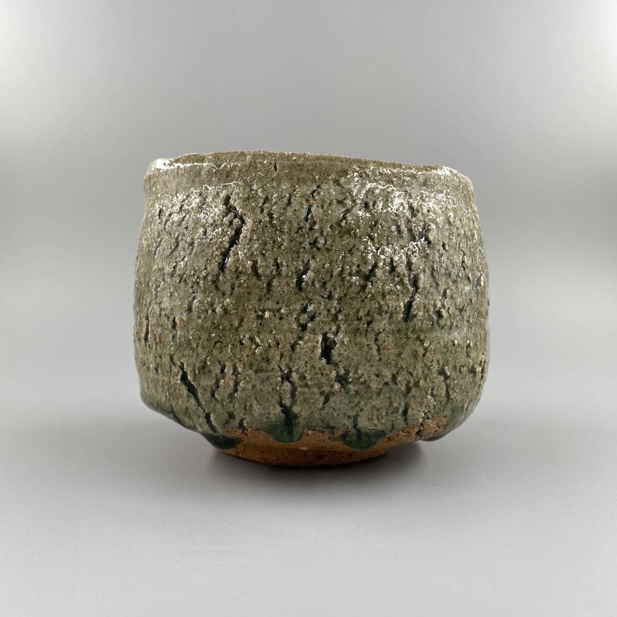 BA0035　加藤圭介作　灰釉茶碗　東海伝統工芸展　中日国際陶芸展など入選多数_画像2