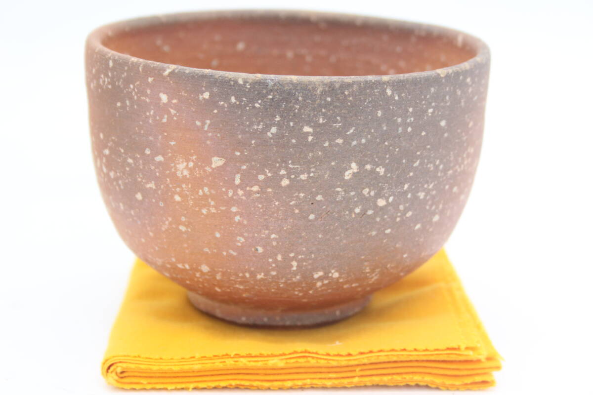  Shigaraki . старый .. чашка вместе ткань вместе коробка надпись на коробке есть керамика керамика традиция прикладное искусство изобразительное искусство искусство U14