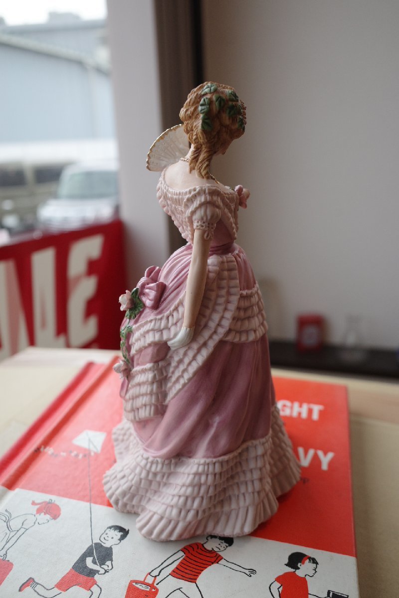 ○WEDGWOOD　ピンクドレスのレディのお人形　フィギュリン　Enchanted Evening Pauline Parsons　英国の衣装　古道具のgplus広島 2402i_画像6
