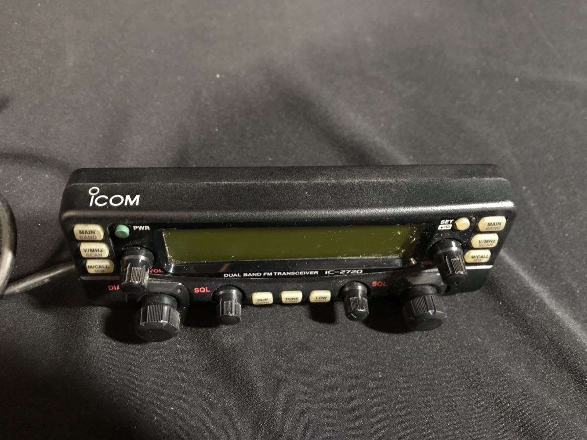 ICOM IC-2720 DUALBAND FM TRANSCEIVER デュアルバンド トランシーバー アイコム 無線機 _画像3