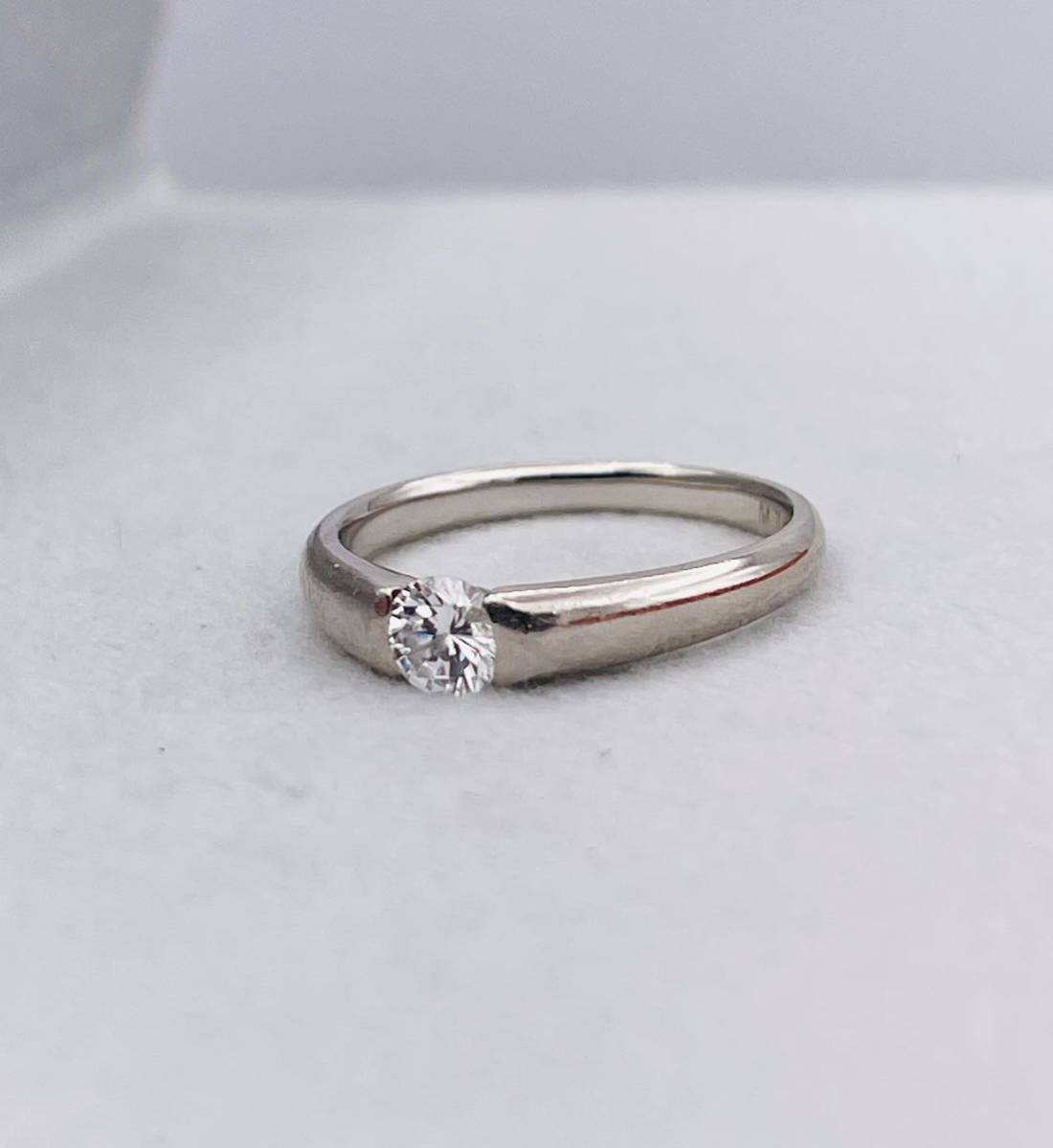0.301ct pt900 プラチナ ダイヤモンド リング 指輪 アクセサリー 結婚指輪 内側刻印あり鑑別書付き サイズ11号 重量約4.09g_画像4