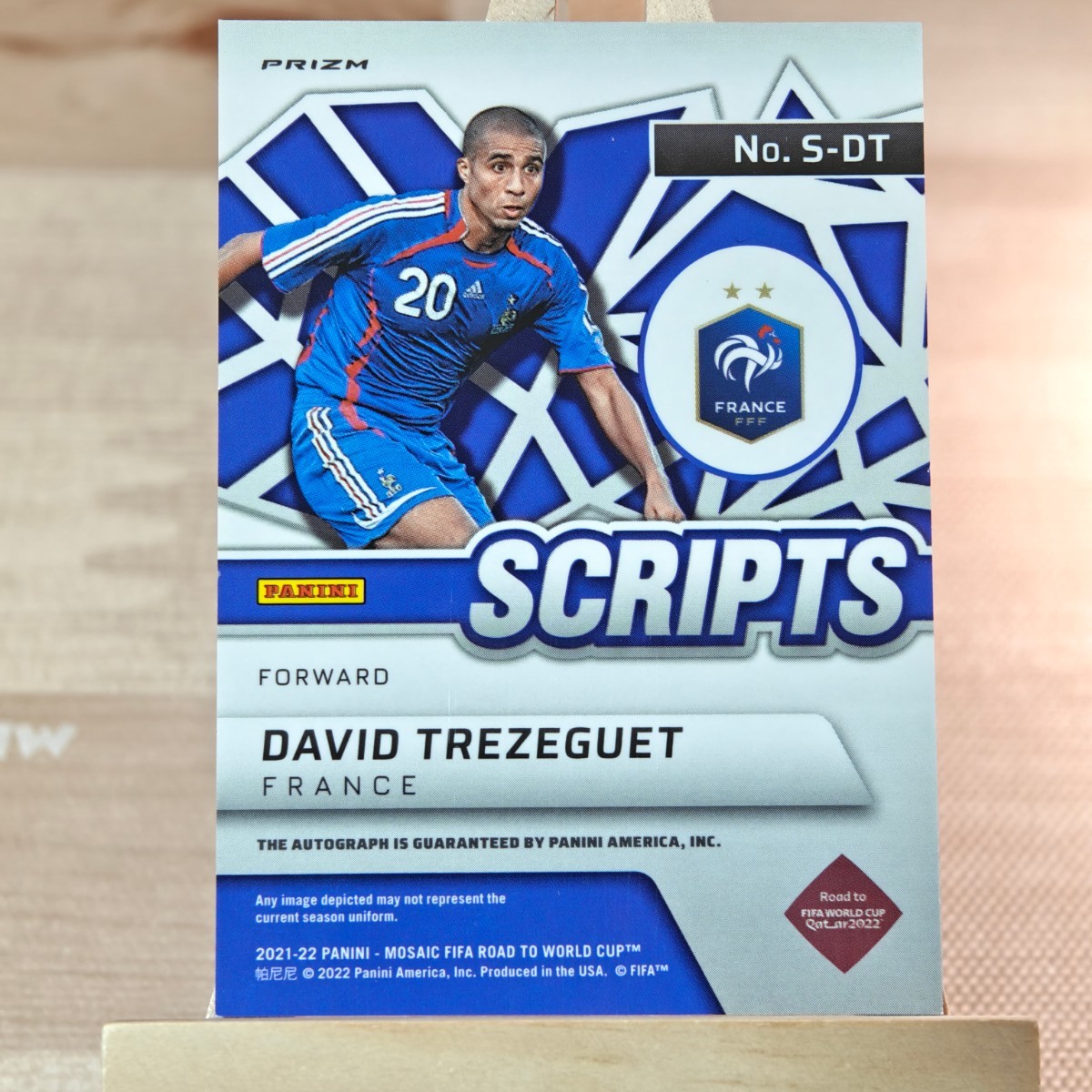 ダヴィド・トレゼゲ 2022 Panini Mosaic World Cup David Trezeguet Prizm Scripts Auto Autograph 直筆サインカード_画像2