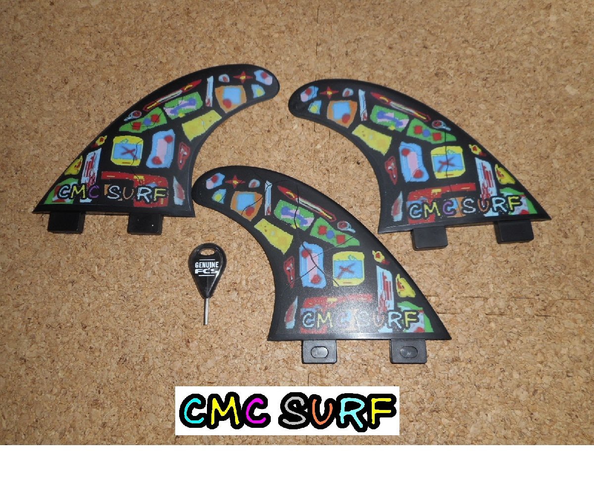 送料無料▲CMC SURF オリジナルプリント　FCS M-5 TRI FIN SET　黒ベースセット 新品_画像1
