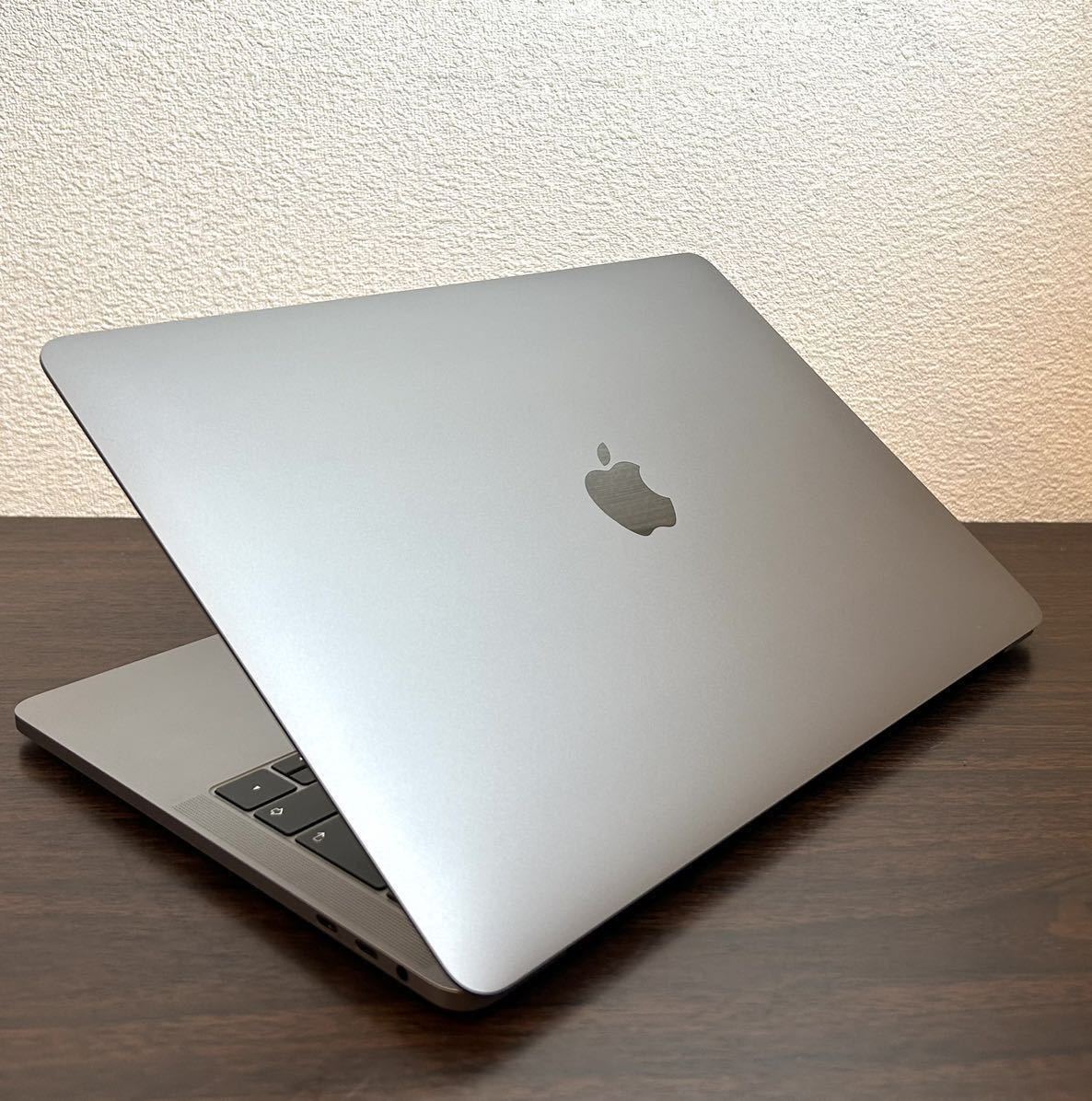 スプリングセール☆ 最強 使用350時間 綺麗 Apple MacBook Pro13inch 2019/クアッドコア 2.4GHz(4.1GHz)16GB/最新OS/Windows11/office2021の画像4