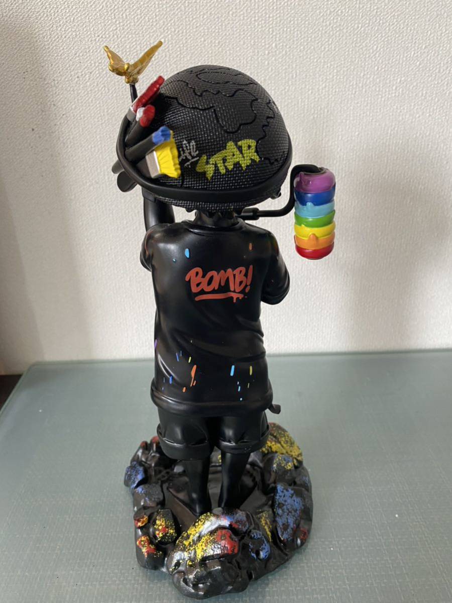 ROAMCOUCH ロームカウチ　【BOMBER BOY BLK 】スタチュー　貴重なAP版 真作　COA付属 \ バンクシー KAWS_画像3