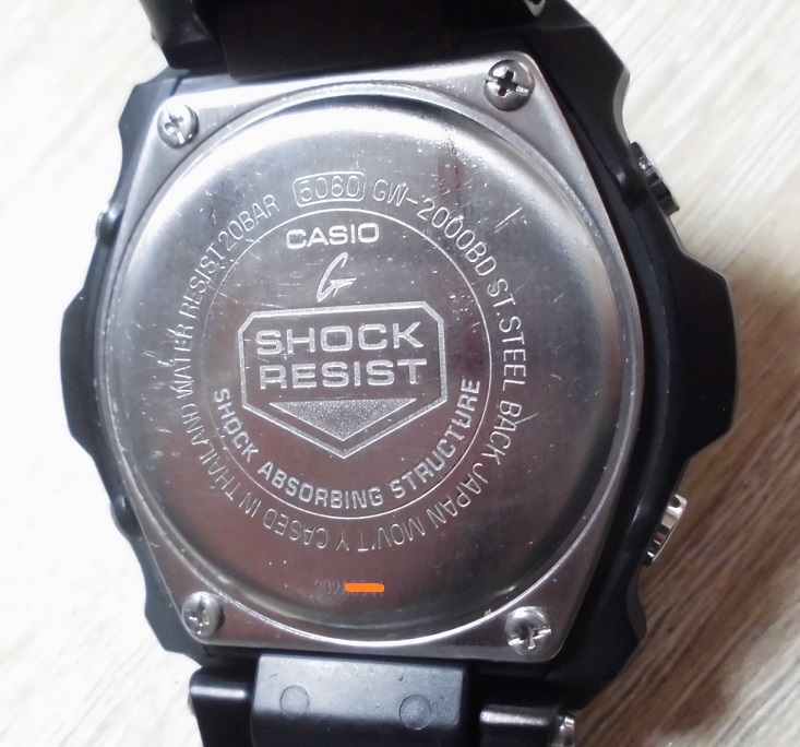 送料３００円～！カシオ ジーショック GW-2000BD-1AJF 電波ソーラー マルチバンド６ 黒ブラックメタルバンド CASIO G-SHOCK_裏蓋の状態！