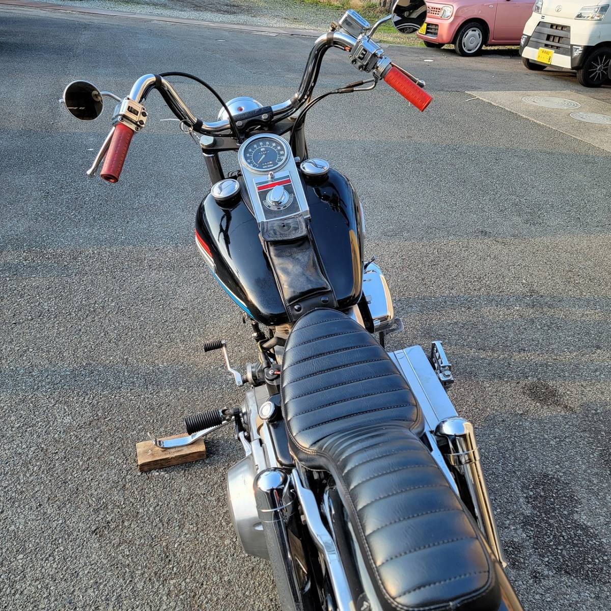 １９７４年式 ＦＬＨ１２００ ショベルヘッド ビンテージ チョッパー ボバー 当時物 Ｅキャブ コブラシート ショベル カスタム 実動 _チカラ抜けたライトカスタムですがＣＯＯＬ