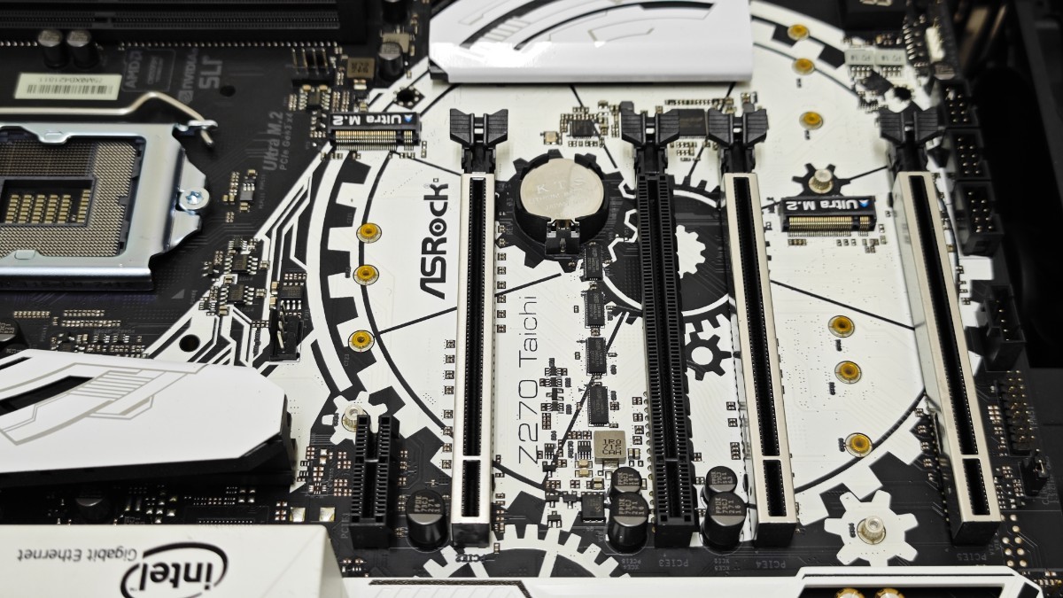 ★中古美品★【ATX】ASRock Z270 Taichi ATX マザーボード LGA1151 Intel CPU ★動作確認済み★_画像6