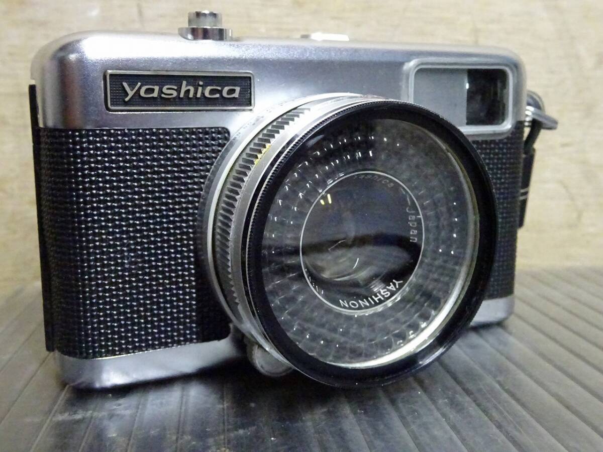 （Nz022219）YASHICA フィルムカメラ Half17 1：1.7 f=3.2cm _画像3