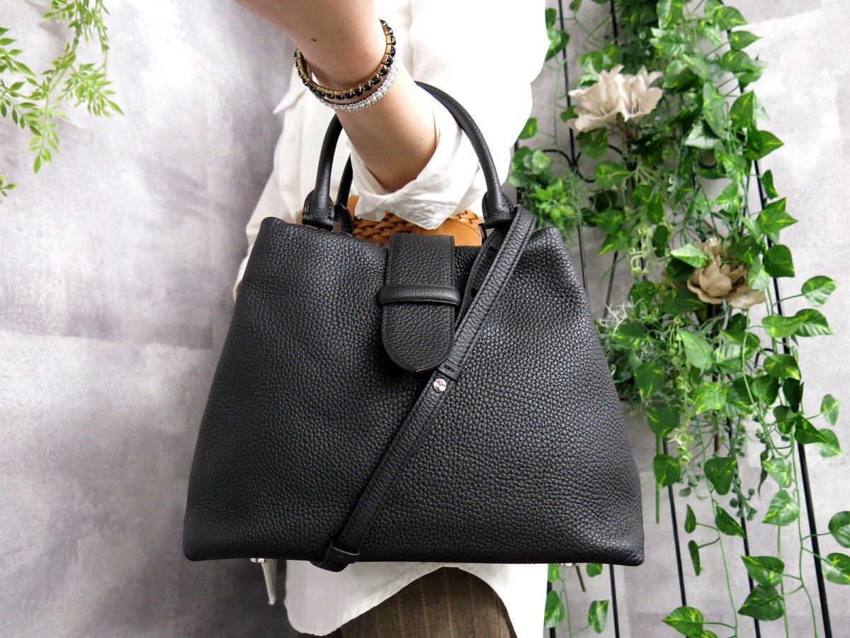 Yahoo!オークション - 超美品 新品同様 CAMILLE FOURNET Yahoo!オークション - 超美品 新品同様 CAMILLE FOURNET