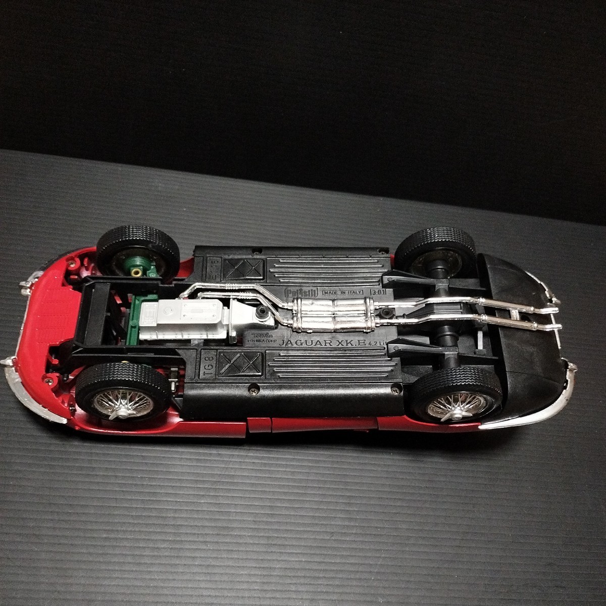 Tonka Polistil「1/16 JAGUAR XK E」 屋根部なし ミニカー Tonka Polistil「1/16 JAGUAR XK E」 屋根部なし ミニカー