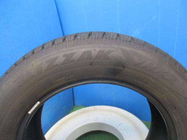 4本 中古 2022年製 バリ山!! ブリヂストン ブリザック BLIZZAK VRX2 スタッドレス タイヤ 205/60R16 92Q ノア ヴォクシー プリウスα_画像6