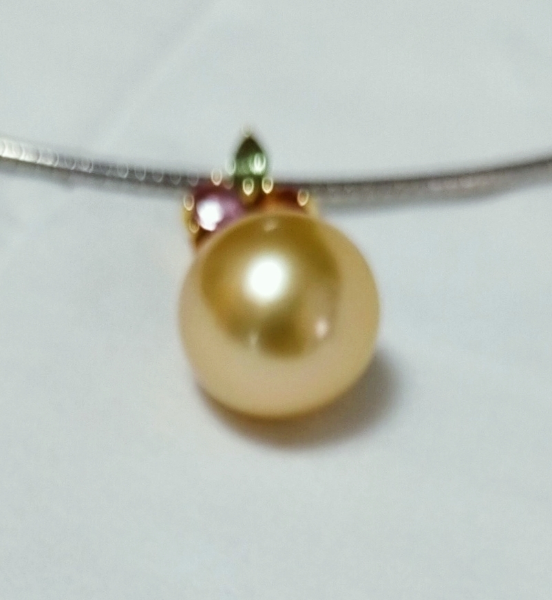  pendant top south . White Butterfly pearl natural Gold color natural color K18 sapphire 0.75ct natural stone rare!! unused goods . close 