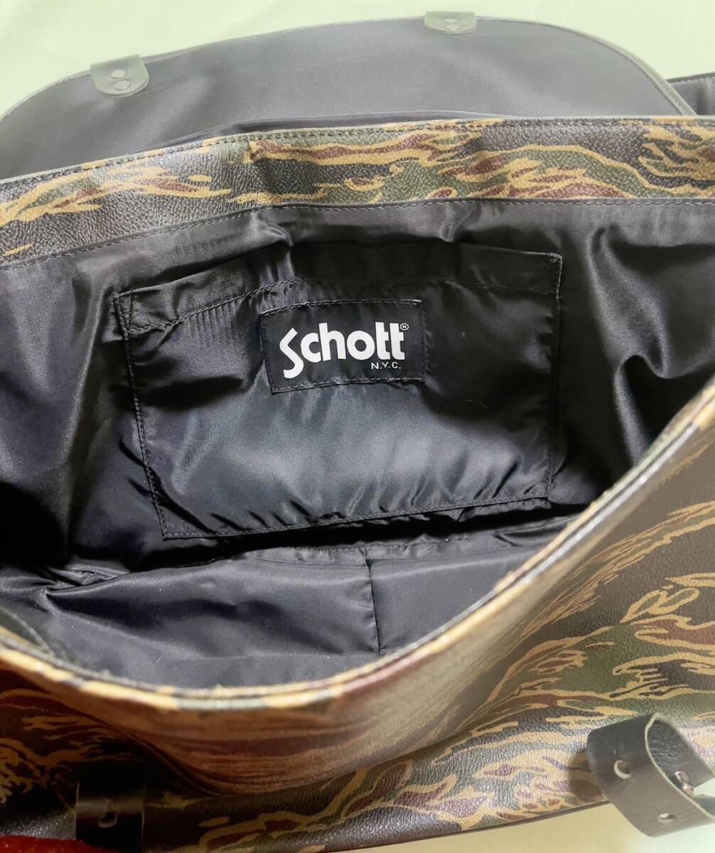 Schott Schott TIGER CAMO RIDERS SHOULDER BAG PVC Tiger утка сумка на плечо 