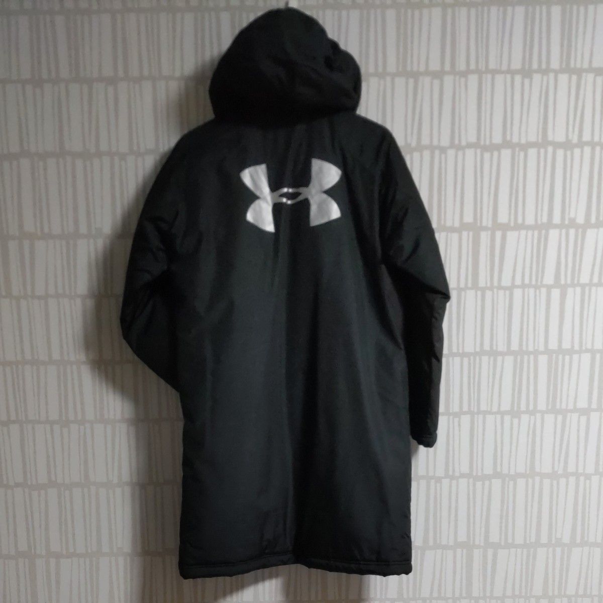 最終値下げ　UNDER ARMOUR アンダーアーマー ベンチコート 中綿 ロングコート ブラック ジュニア　YXL