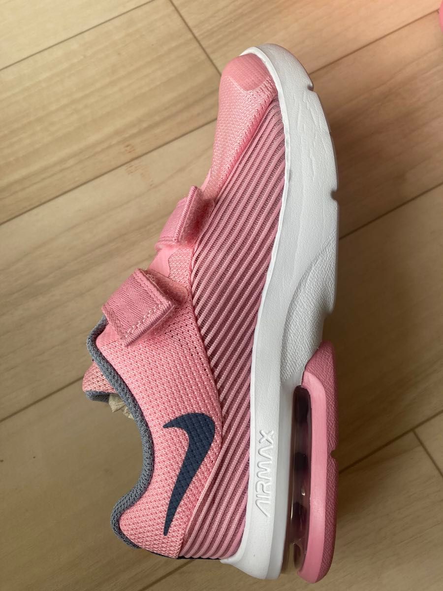 NIKE エアマックス　21cm　女の子 箱あり　新品未使用