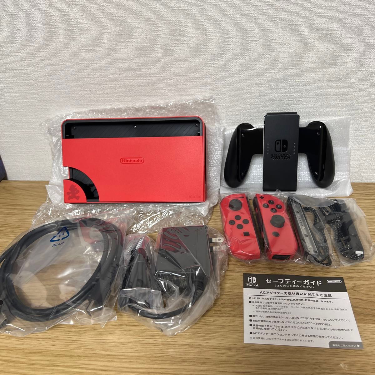 Nintendo Switch 有機ELモデル マリオレッドに付属していた純正の付属品セット　保証書あり