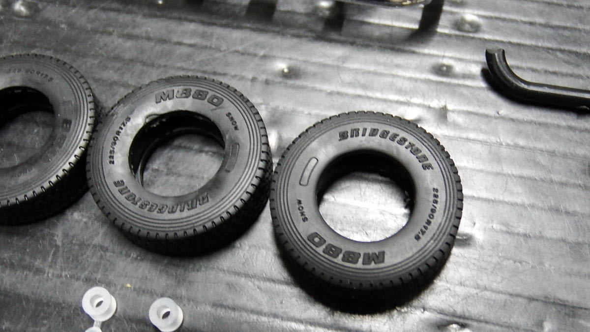  Fujimi 1/32 17.5 -inch 4 ton plating wheel tire set one regular circle postage Y230