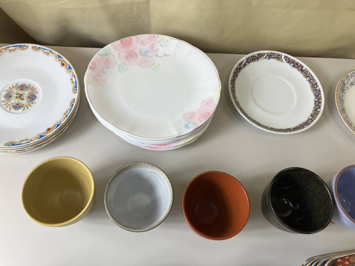 陶器の器まとめて出品 大皿 椀 湯呑 カップ＆ソーサー他 キッチン用品 食器の画像3