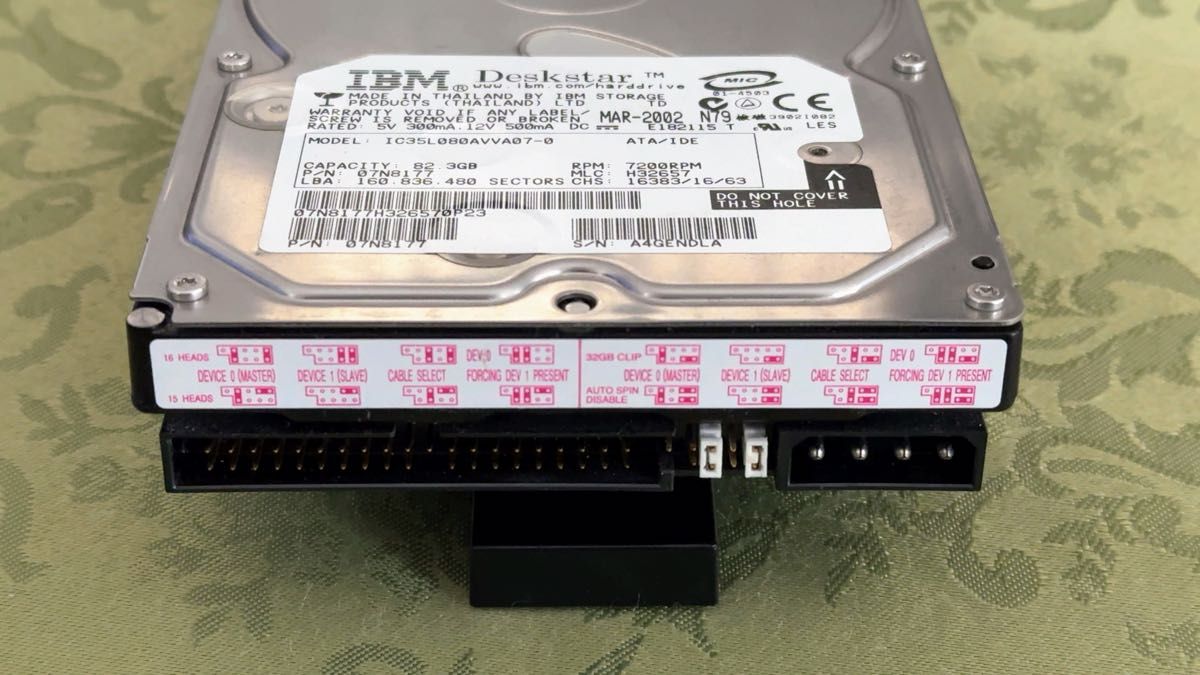 IBM Deskstar IC35L080AVVA07-0 82.3 GB IDE 3.5インチ