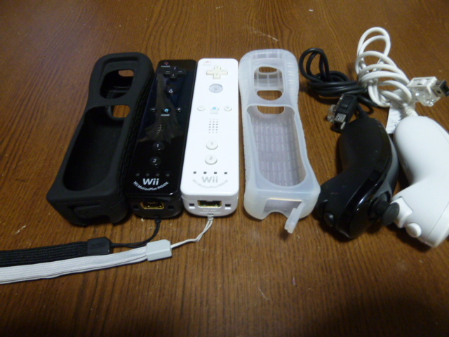 RSJN026【送料無料 動作確認済】Wii リモコン モーションプラス ジャケット ストラップ　ヌンチャク　ブラック　ホワイト 純正品 2個セット_画像6