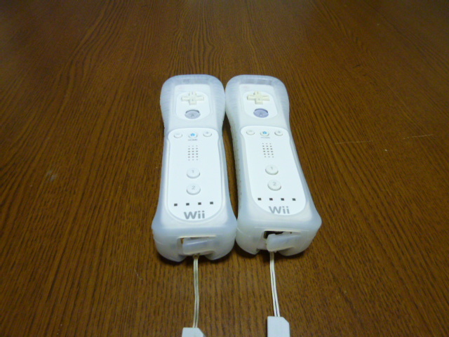 RSJ053【送料無料】Wii リモコン ジャケット ストラップ 2個セット ホワイト　白 （動作良好 クリーニング済)