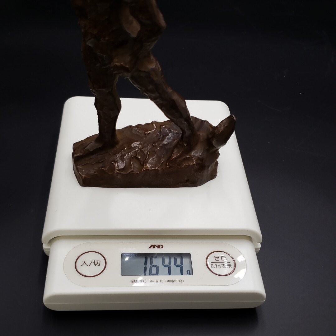 辻志郎作 道 現代風不動明王 日展作家 ブロンズ 置物 真鍮 辻志郎作 道 現代風不動明王 日展作家 ブロンズ 置物 真鍮