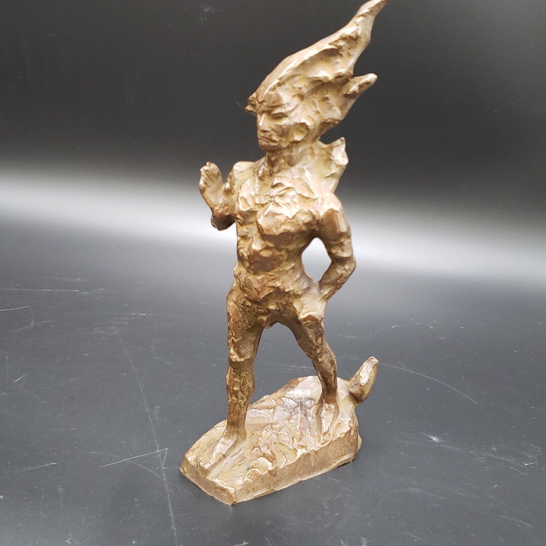 辻志郎作 道 現代風不動明王 日展作家 ブロンズ 置物 真鍮 辻志郎作 道 現代風不動明王 日展作家 ブロンズ 置物 真鍮
